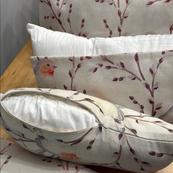 2-PIECE-SET ACCENT PILLOWS BIRDS BRANCHES & BUDS WITH NEW UTOPIA PILLOW-INSERTS - Picture 6 of 14